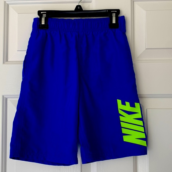 Nike Boys Swim Trunks Excellent Condition - Picture 1 of 8